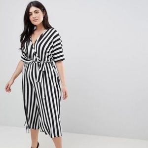 Boohoo Striped V-Neck Tie Wide Leg Jumpsuit- Size 14
